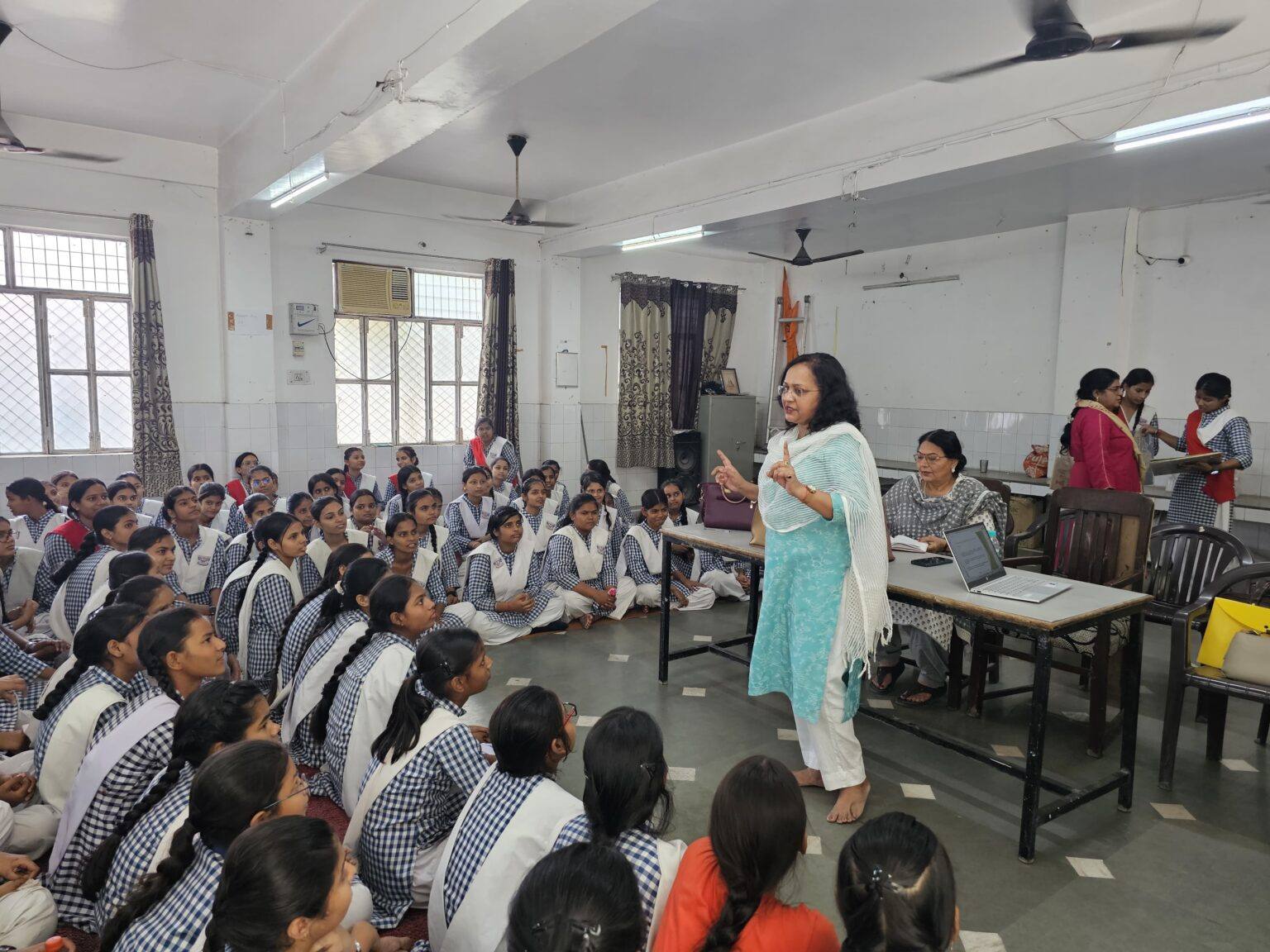 Shri Guru Teg Bahadur Girls Inter College image 7